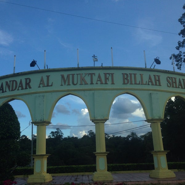 Gambar Surat Khabar Tentang Bandar Al Muktafi Billah Shah