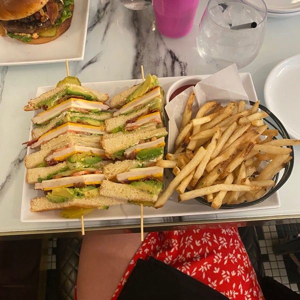 Sugar Factory Hollywood 3 tips from 565 visitors