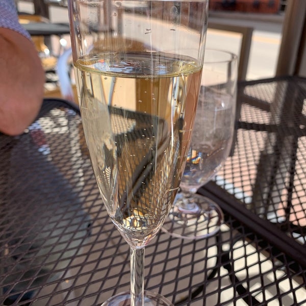 3/28/2019にTevia W.がIndulge Bistro and Wine Barで撮った写真