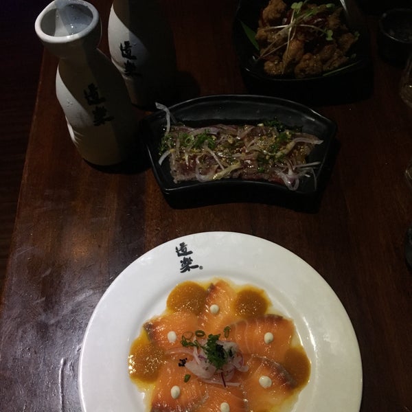 รูปภาพถ่ายที่ Doraku Kaka&#39;ako Izakaya and Sushi โดย Koreankitkat เมื่อ 9/3/2017