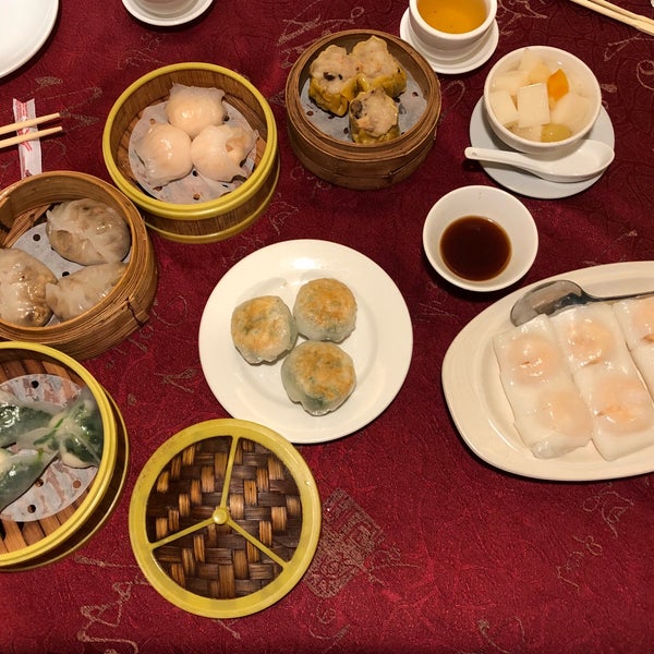 Photos at Mandalay Restaurant Chinese Restaurant in Honolulu