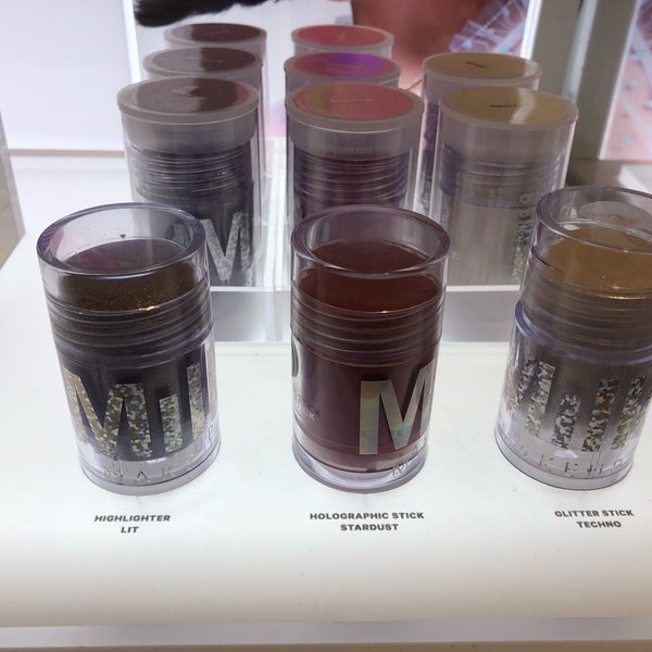 SEPHORA Ala Moana Kakaako'da Kozmetik Mağazası