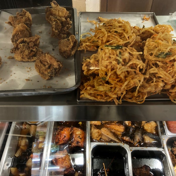 Das Foto wurde bei Sekiya&#39;s Restaurant &amp; Delicatessen von Koreankitkat am 10/14/2019 aufgenommen