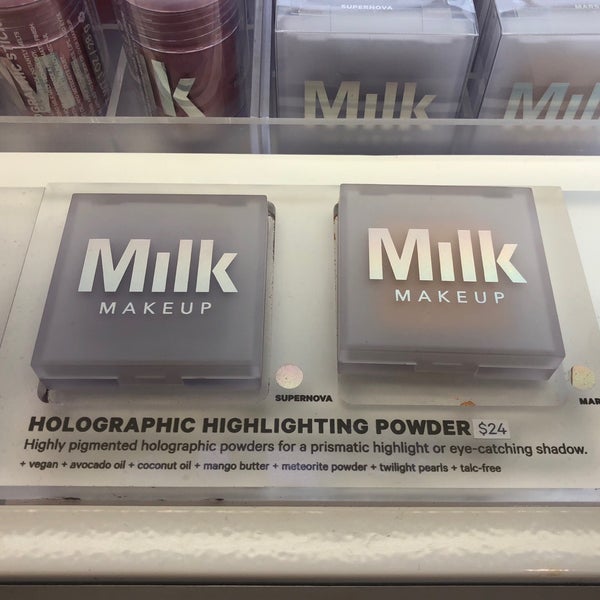 SEPHORA Ala Moana Kakaako'da Kozmetik Mağazası