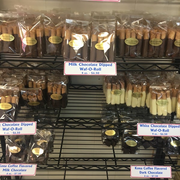 4/16/2017에 Koreankitkat님이 Maui Specialty Chocolates에서 찍은 사진