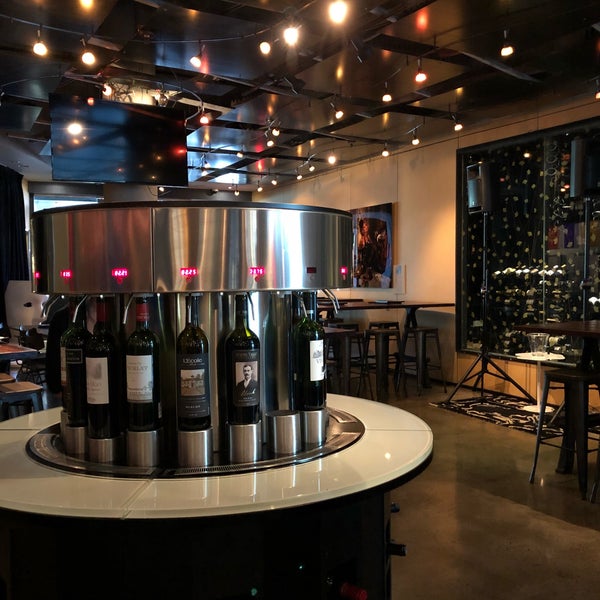 Foto diambil di Amuse Wine Bar oleh Koreankitkat pada 4/5/2018