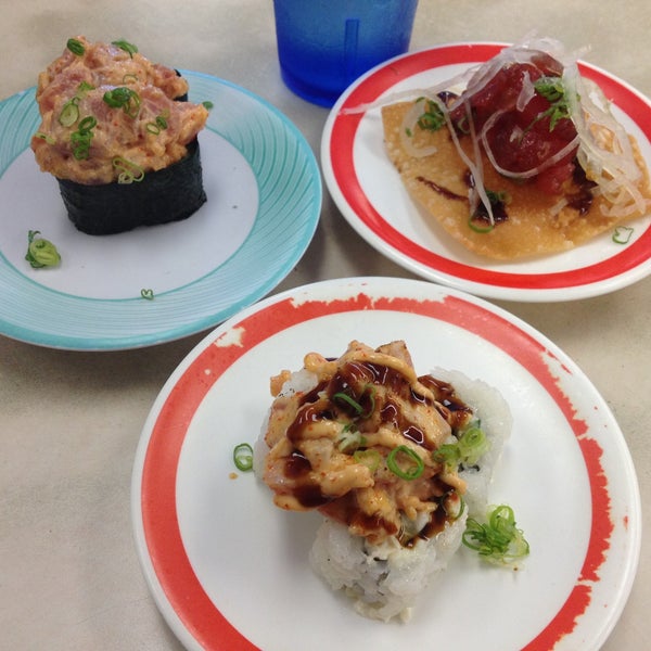 รูปภาพถ่ายที่ KuruKuru Sushi โดย Koreankitkat เมื่อ 5/12/2013