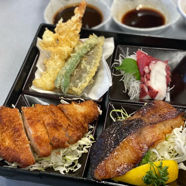 Photo taken at Gyotaku Japanese Restaurant by Koreankitkat on 5/25/2021