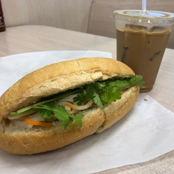 Bale Sandwich Vietnamese Restaurant in Kapalama