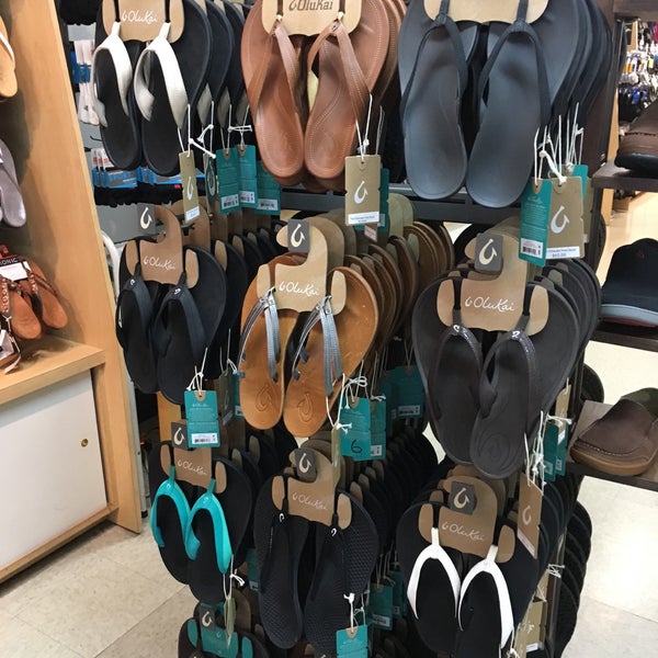 ultimate foot store Ala Moana Kakaako Honolulu, HI