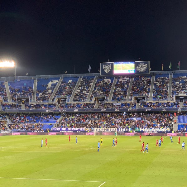 Das Foto wurde bei Estadio La Rosaleda von Rocio Q. am 10/29/2018 aufgenommen