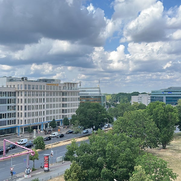 Foto diambil di Hotel Berlin, Berlin oleh Abdulrhman Aljifri pada 6/22/2023