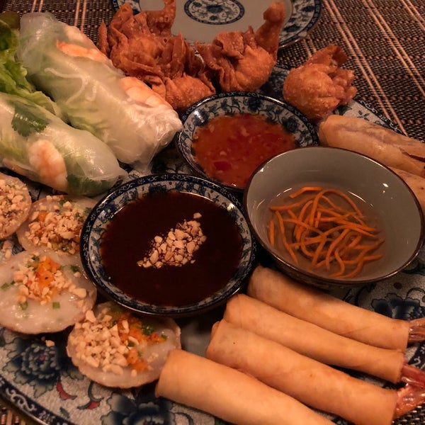 Снимок сделан в TAKESHII&#39;S Vietnamese Cuisine пользователем Marvin 3/28/2018