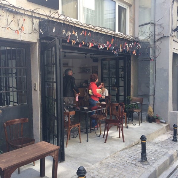 5/2/2014 tarihinde Tulin B.ziyaretçi tarafından Cafe Galata'de çekilen fotoğraf
