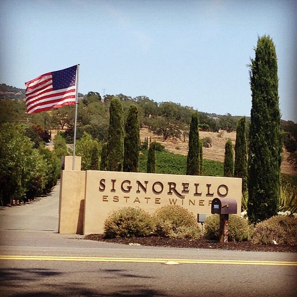 Das Foto wurde bei Signorello Estate von Shane M. am 7/3/2013 aufgenommen