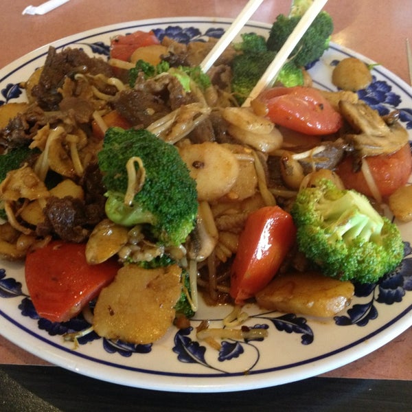 Photo taken at Stir Fresh Mongolian Grill by Ed T. on 6/18/2013