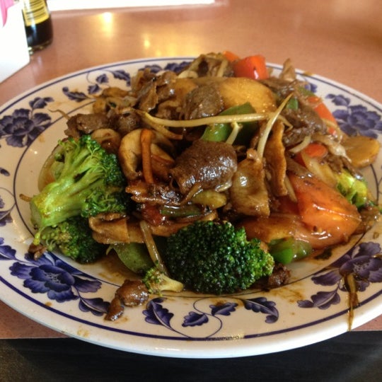 Photo taken at Stir Fresh Mongolian Grill by Ed T. on 10/24/2012