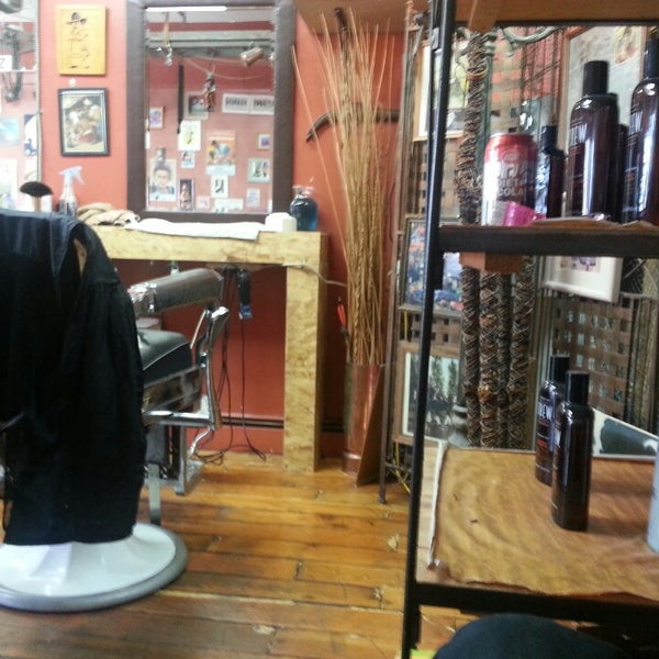 Cutting Den Hair Salon in Cloverdale Town Centre