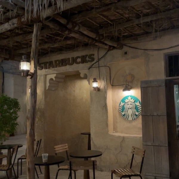 Foto tomada en Starbucks  por Ath✨ el 6/26/2023