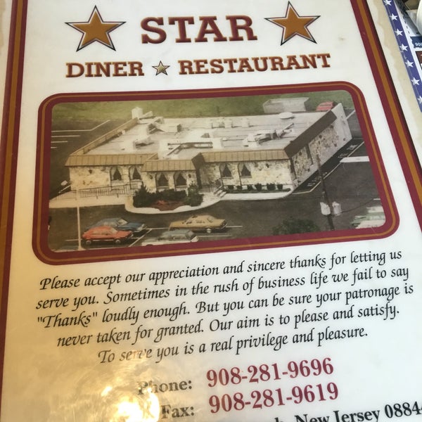 Снимок сделан в Hillsborough Star Diner &amp; Restaurant пользователем Michael Dylan F. 6/17/2016
