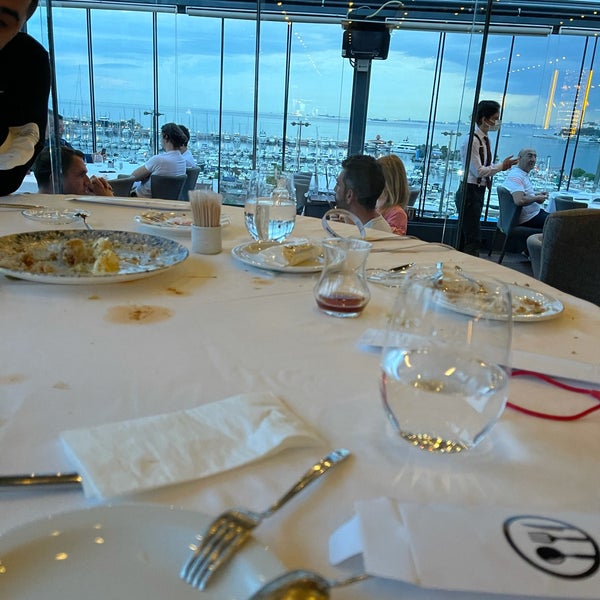 6/13/2021 tarihinde Eziyaretçi tarafından Ouzo Roof Restaurant'de çekilen fotoğraf