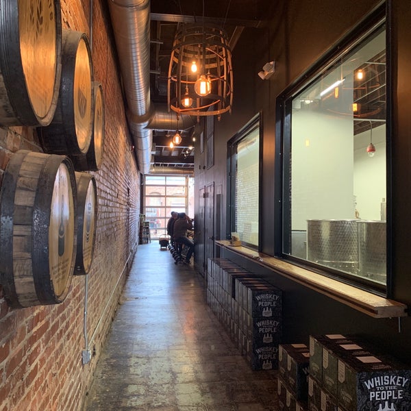 รูปภาพถ่ายที่ Chattanooga Whiskey Experimental Distillery โดย Trevor C. เมื่อ 3/11/2019