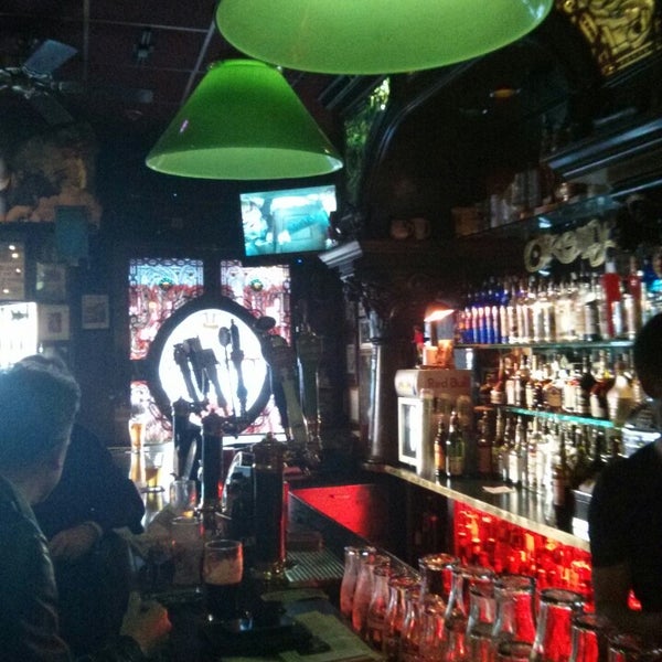 Foto tomada en O&#39;Reilly&#39;s Irish Pub &amp; Restaurant  por Roy W. el 6/15/2013