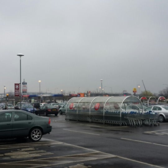 Tesco Extra Supermarket in Scunthorpe