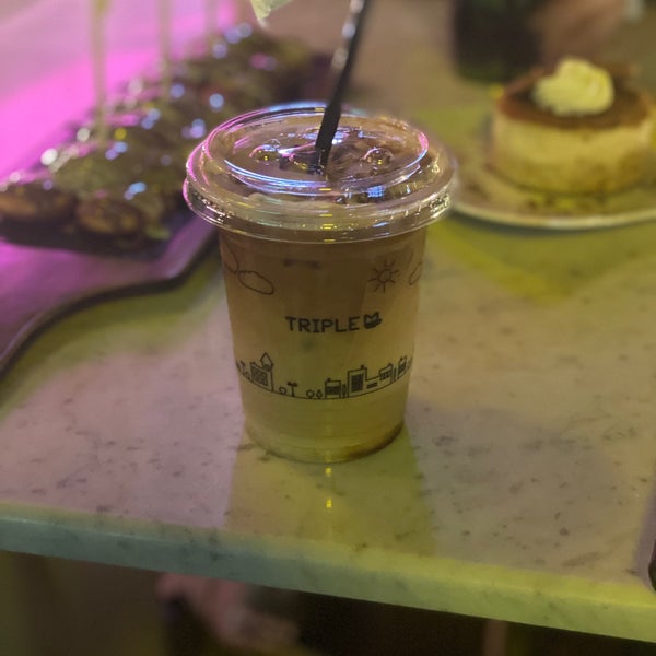 Foto tirada no(a) Triple M Cafe por Slm7.s . em 3/10/2022