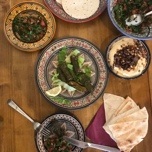8/31/2018 tarihinde Joci D.ziyaretçi tarafından Leila&#39;s Authentic Lebanese Cuisine'de çekilen fotoğraf