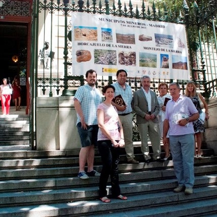 Montejo de la Sierra y Horcajuelo de la Sierra visitan nuestra Escuela. http://goo.gl/1yxkh