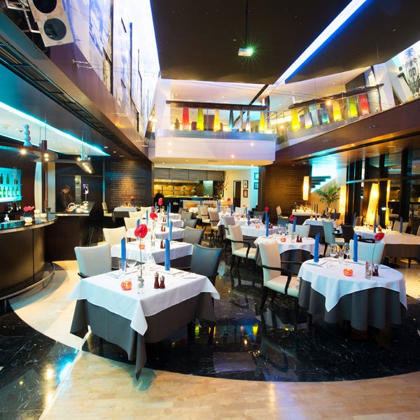 10/9/2014 tarihinde The Athenee Hotel, a Luxury Collection Hotel, Bangkokziyaretçi tarafından The Reflexions Modern French Restaurant'de çekilen fotoğraf