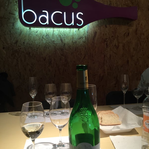Foto tirada no(a) Bacus - Angel por Juan Carlos E. em 3/19/2015
