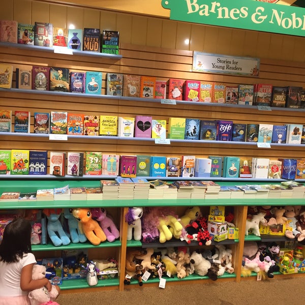 Photos at Barnes & Noble Rochester Rochester Hills, MI