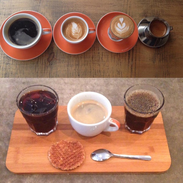 Foto tirada no(a) Cafe Oranje por Cafe O. em 7/20/2015