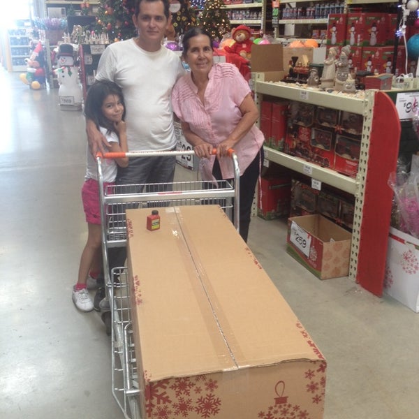 Photos at The Home Depot Manzanillo, Colima