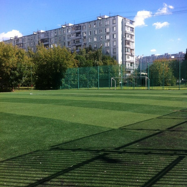 Футбольное поле Марьинский парк