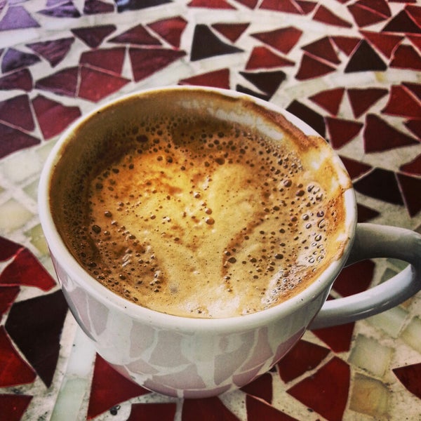 Das Foto wurde bei Muldoon&#39;s Coffee House von valmıra am 8/9/2013 aufgenommen