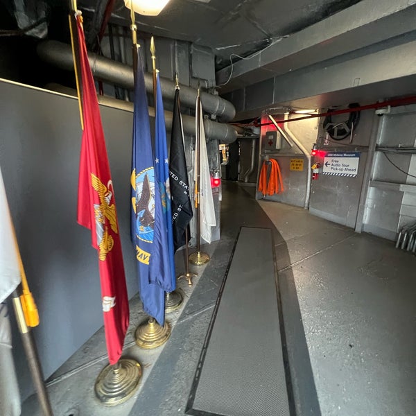 Foto tirada no(a) USS Midway Museum por AB3 em 5/19/2023