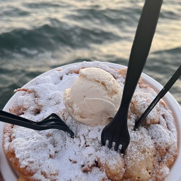 Funnel Cake Factory Downtown Santa Monica 4 tips from 307 visitors