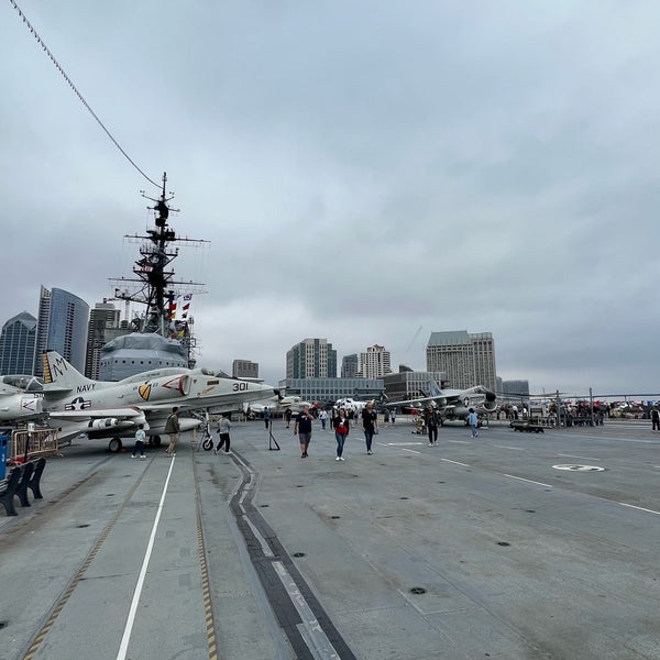 Foto tirada no(a) USS Midway Museum por AB3 em 5/19/2023