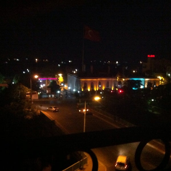 รูปภาพถ่ายที่ Panorama Hotel โดย Omar B. เมื่อ 7/19/2013