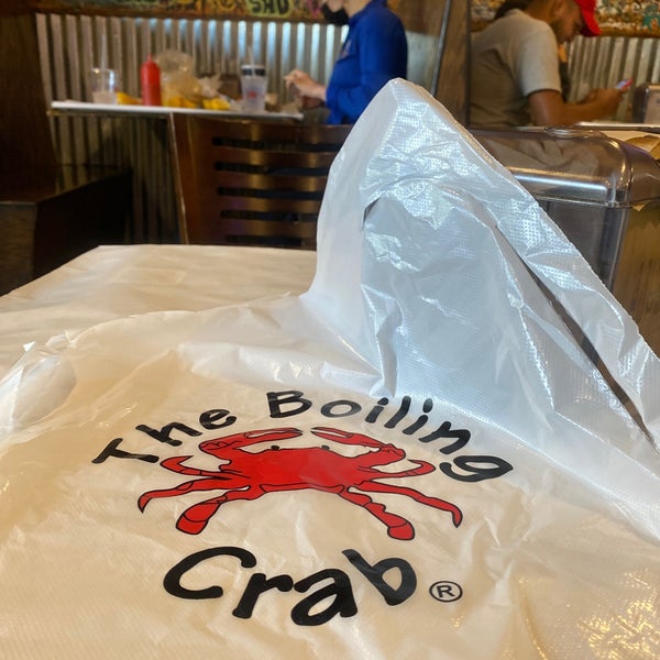 Photo taken at The Boiling Crab by Hamad C. on 5/23/2022