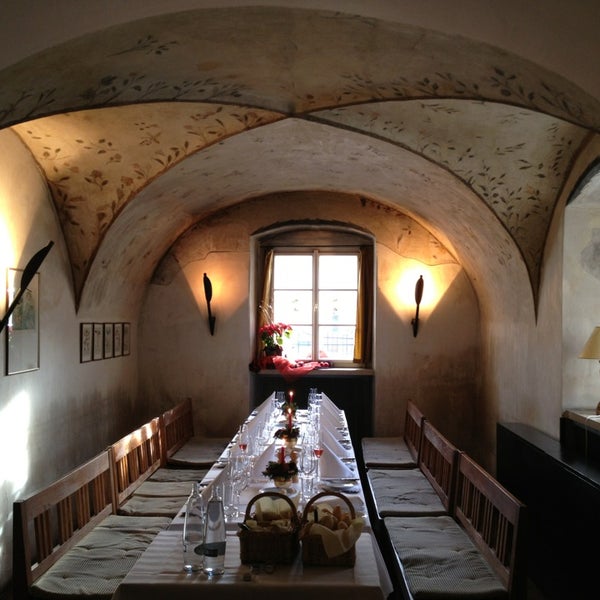 12/24/2012 tarihinde Marek V.ziyaretçi tarafından Restaurant Lví Dvůr'de çekilen fotoğraf