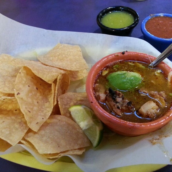 Photo prise au Pepino&#39;s Mexican Grill - Hawthorne par Melissa M. le10/29/2013