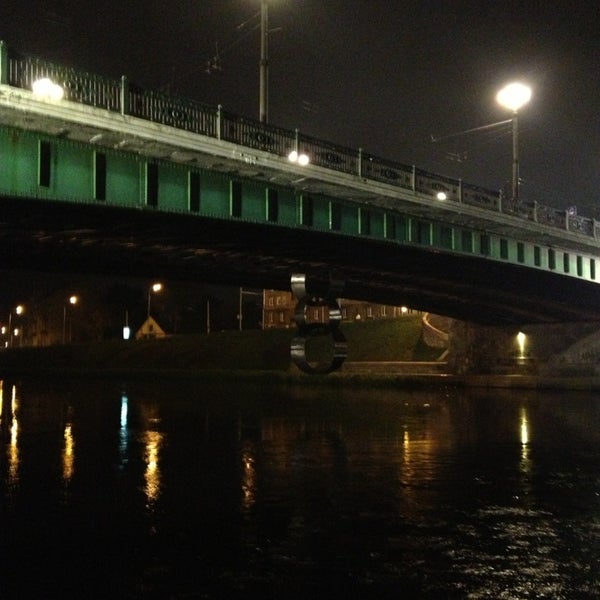 รูปภาพถ่ายที่ Žaliasis tiltas โดย Aurimas A. เมื่อ 10/10/2013