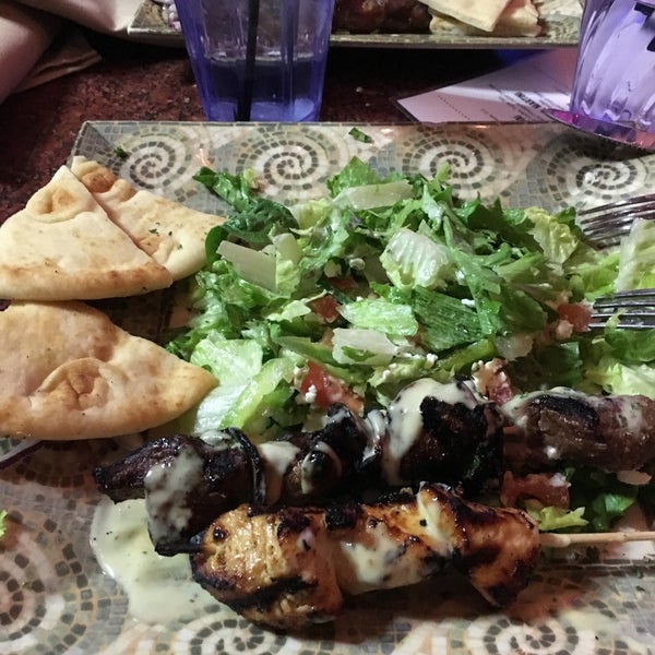 Foto diambil di My Big Fat Greek Restaurant oleh Sahar H. pada 2/28/2016