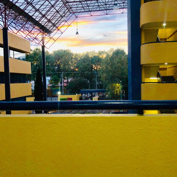 Photo taken at Universidad Del Pedregal by Feer 👑 M. on 10/10/2018