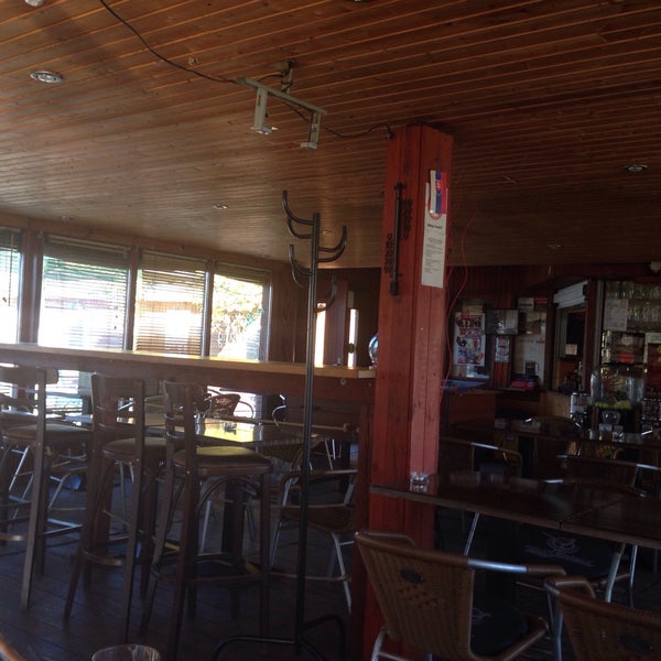 Crazy bar. Грязный койот бар нижний новгород. Бар койот нижний новгород. Бар уфа. Crazy pub.