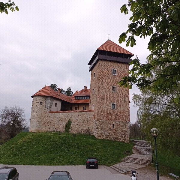 Photo taken at Stari grad Dubovac by Barbara M. on 4/17/2021